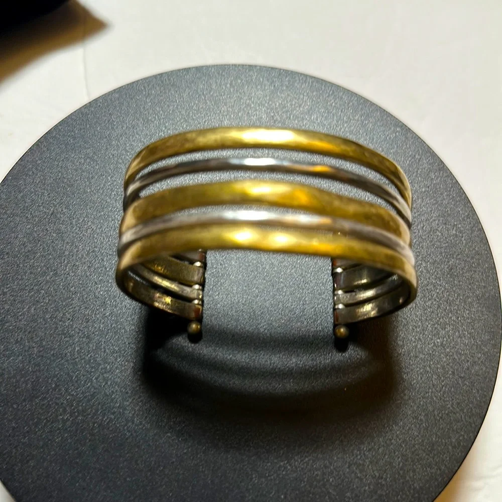 Lucky Brand cuff bracelet - Picture 1 of 4
